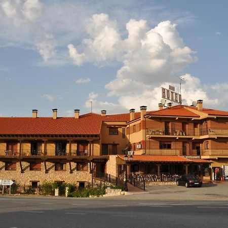 Hotel Langa Cerezo de Abajo Extérieur photo
